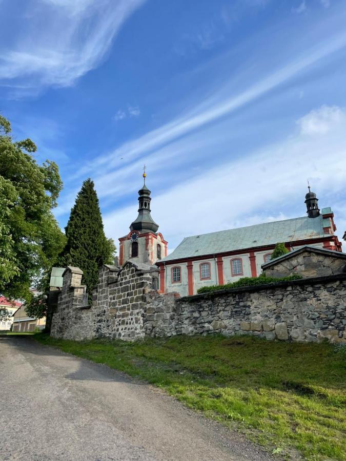 Apartman V Kratke Kamenicky Senov Eksteriør bilde